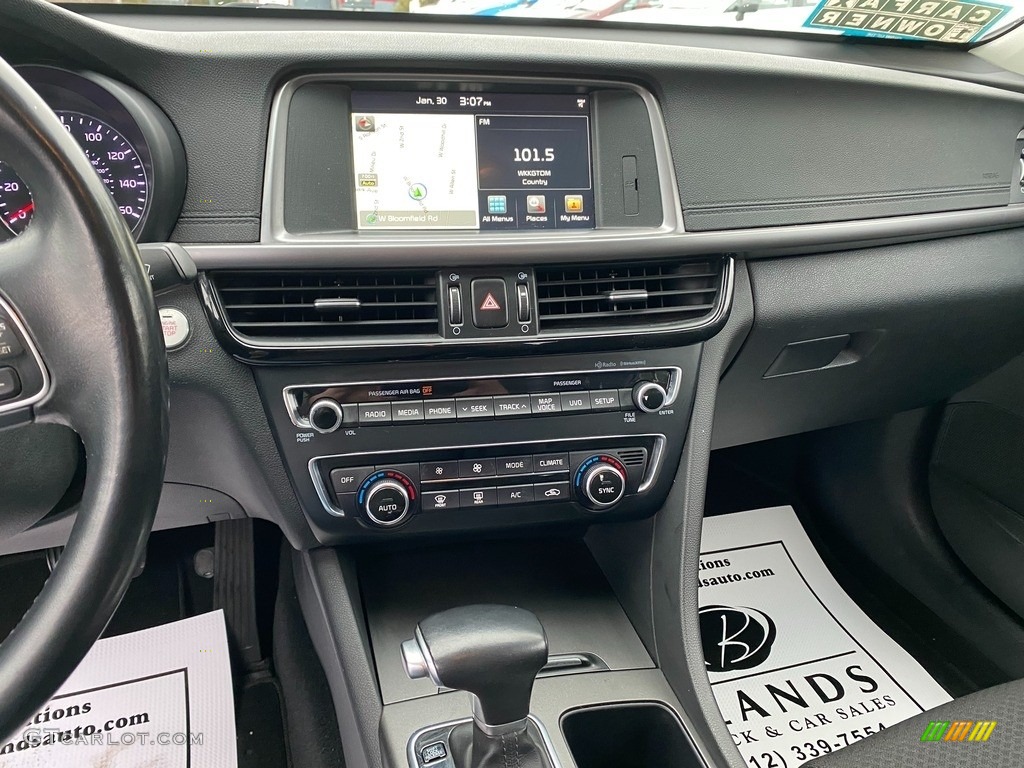2016 Kia Optima LX 1.6T Controls Photo #140974360