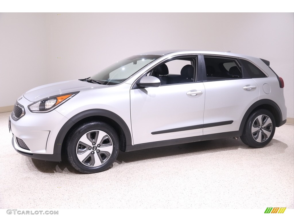 Silky Silver 2018 Kia Niro FE Hybrid Exterior Photo #140979256