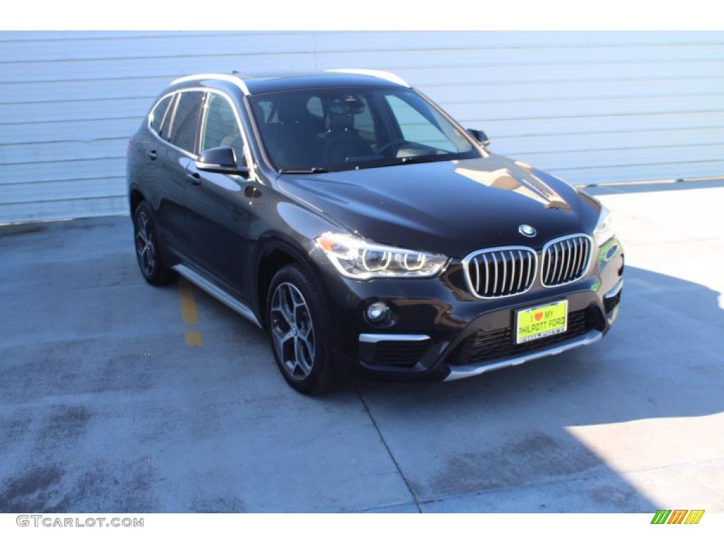 2019 X1 sDrive28i - Jet Black / Black photo #2