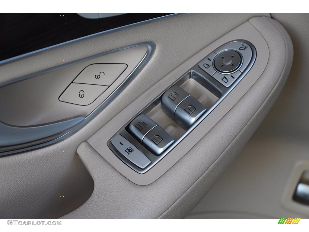 2018 Mercedes-Benz GLC 300 Controls Photos