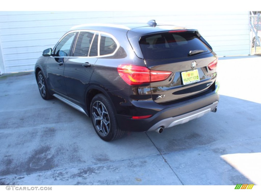 2019 X1 sDrive28i - Jet Black / Black photo #6