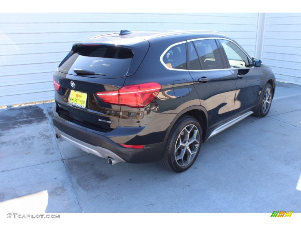 2019 X1 sDrive28i - Jet Black / Black photo #8