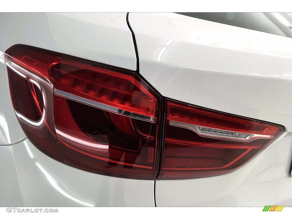 2018 X6 sDrive35i - Alpine White / Coral Red/Black photo #27