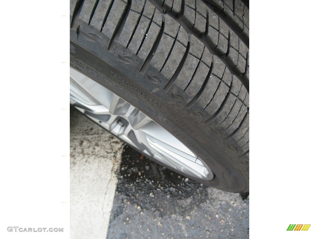 2020 Genesis G70 - Uyuni White / Black/Gray photo #8