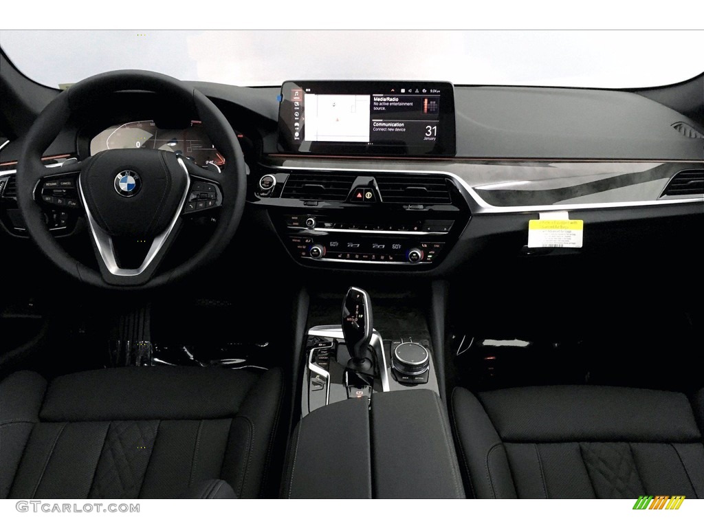 2021 5 Series 530i Sedan - Glacier Silver Metallic / Black photo #5