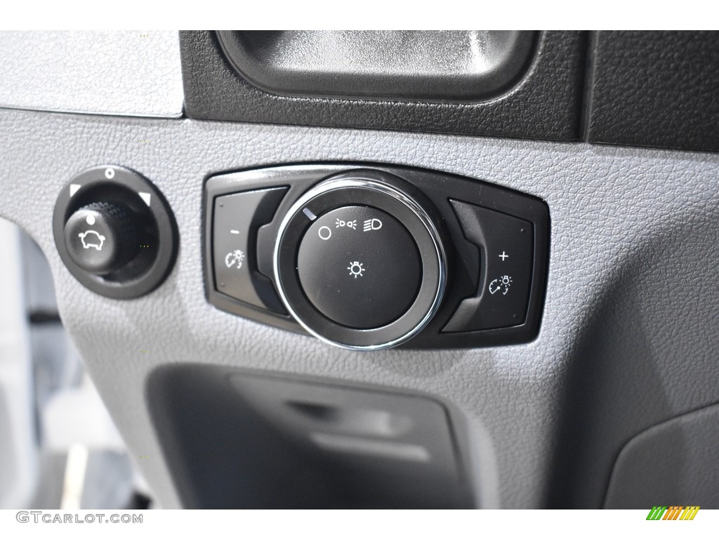 2019 Transit Passenger Wagon XLT 350 MR Long - Oxford White / Charcoal black photo #12