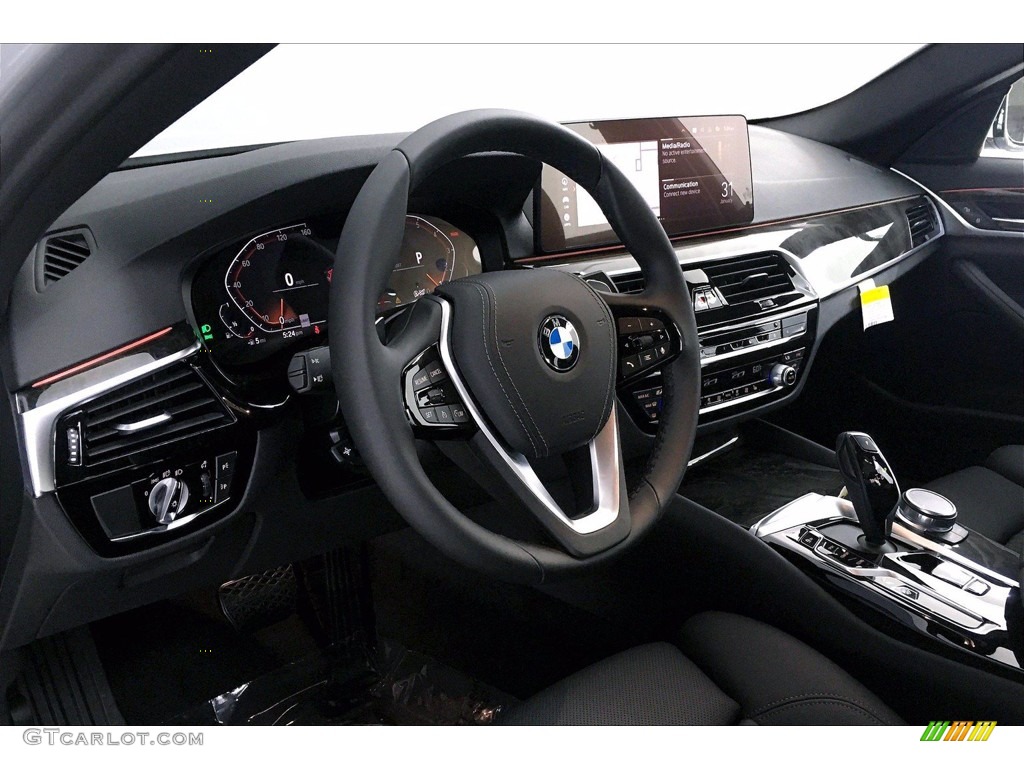 2021 5 Series 530i Sedan - Glacier Silver Metallic / Black photo #7