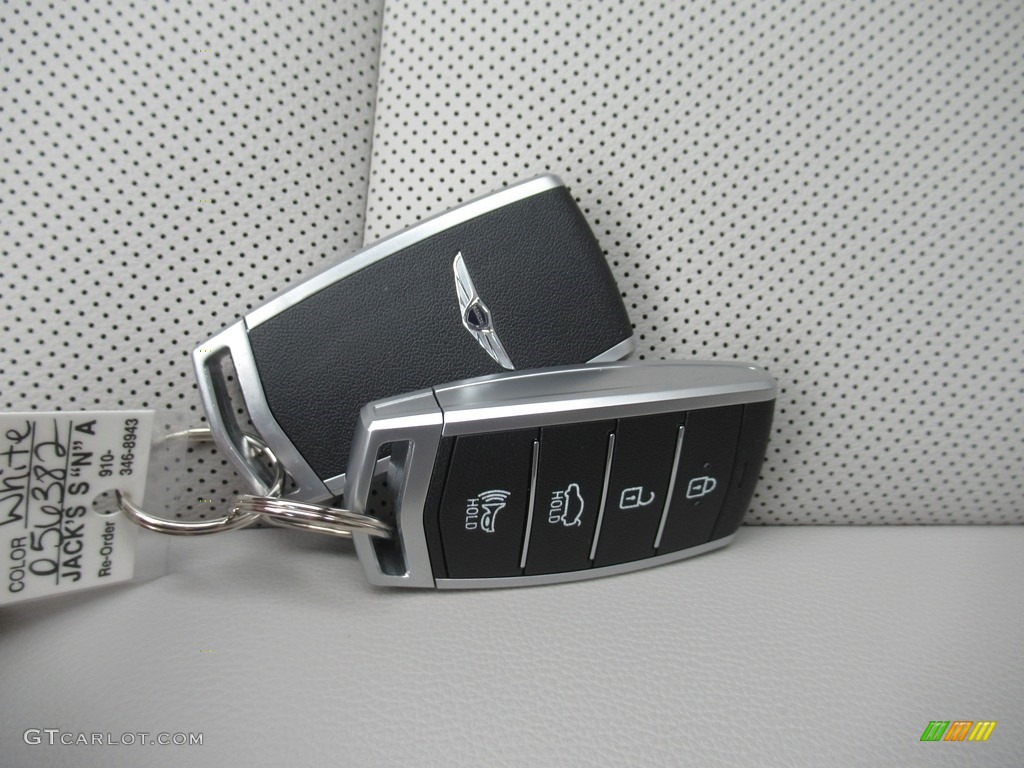 2020 Genesis G70 - Uyuni White / Black/Gray photo #20