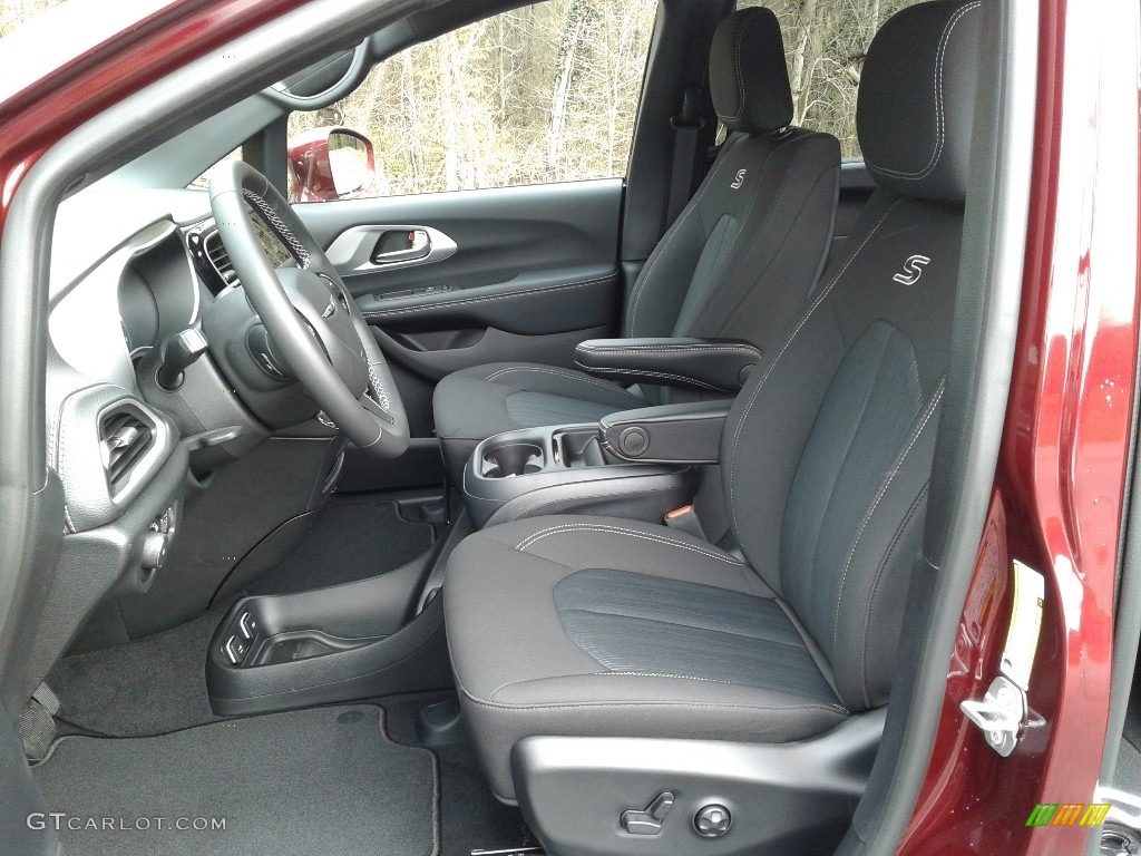 2021 Chrysler Pacifica Touring Front Seat Photos