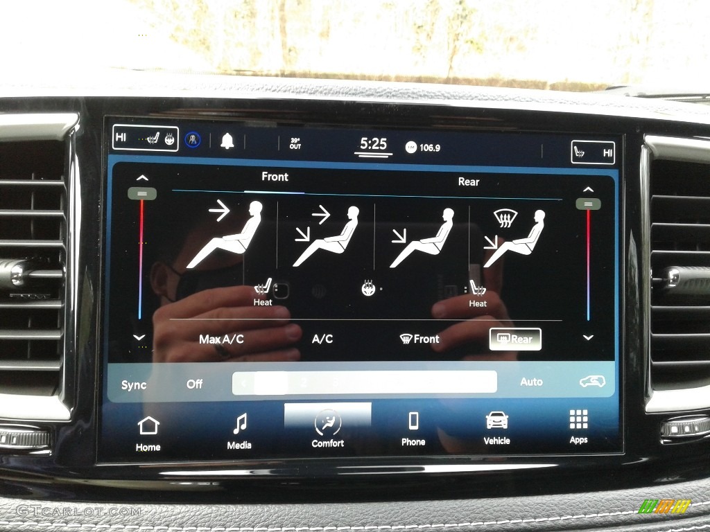 2021 Chrysler Pacifica Touring Controls Photo #140985385