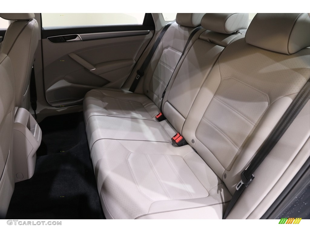 2017 Passat R-Line Sedan - Urano Gray / Moonrock Gray photo #17