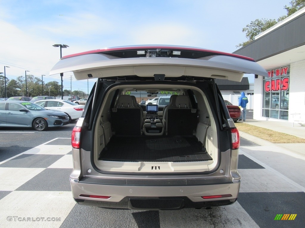 2018 Navigator Reserve 4x4 - Iced Mocha Metallic / Cappuccino photo #5