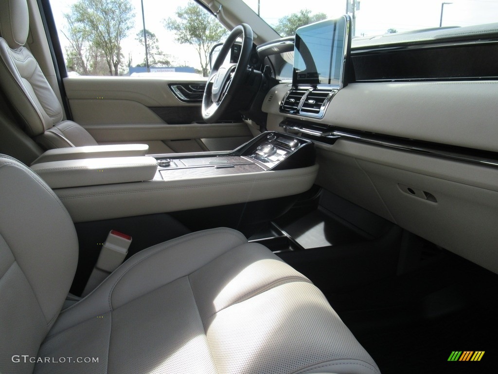 2018 Navigator Reserve 4x4 - Iced Mocha Metallic / Cappuccino photo #11