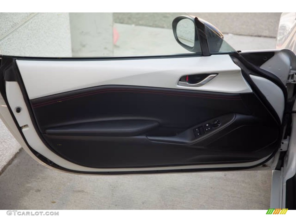 2018 Mazda MX-5 Miata Club Black Door Panel Photo #140992386