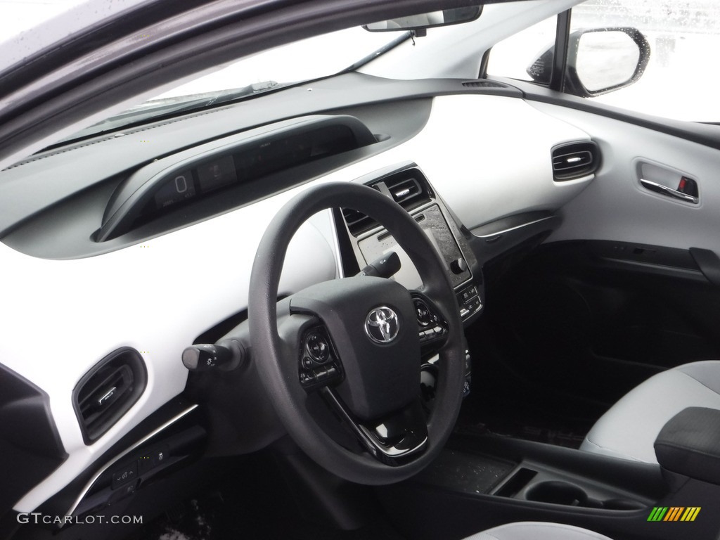 2019 Prius L Eco - Magnetic Grey Metallic / Moonstone photo #14