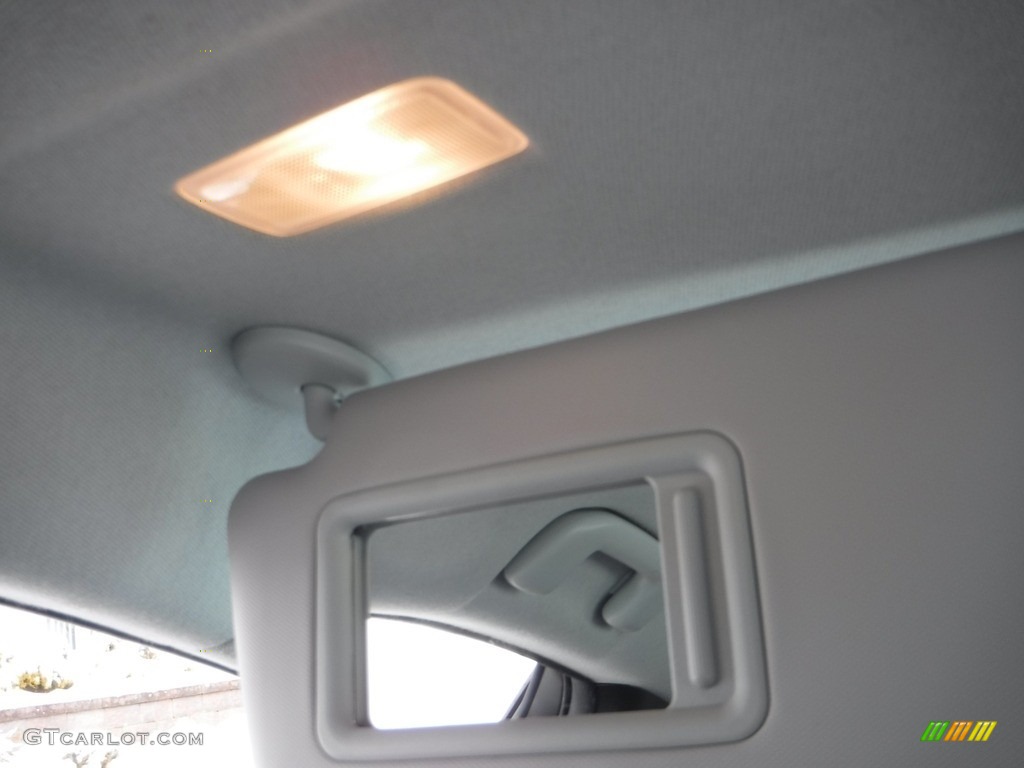 2019 Prius L Eco - Magnetic Grey Metallic / Moonstone photo #19