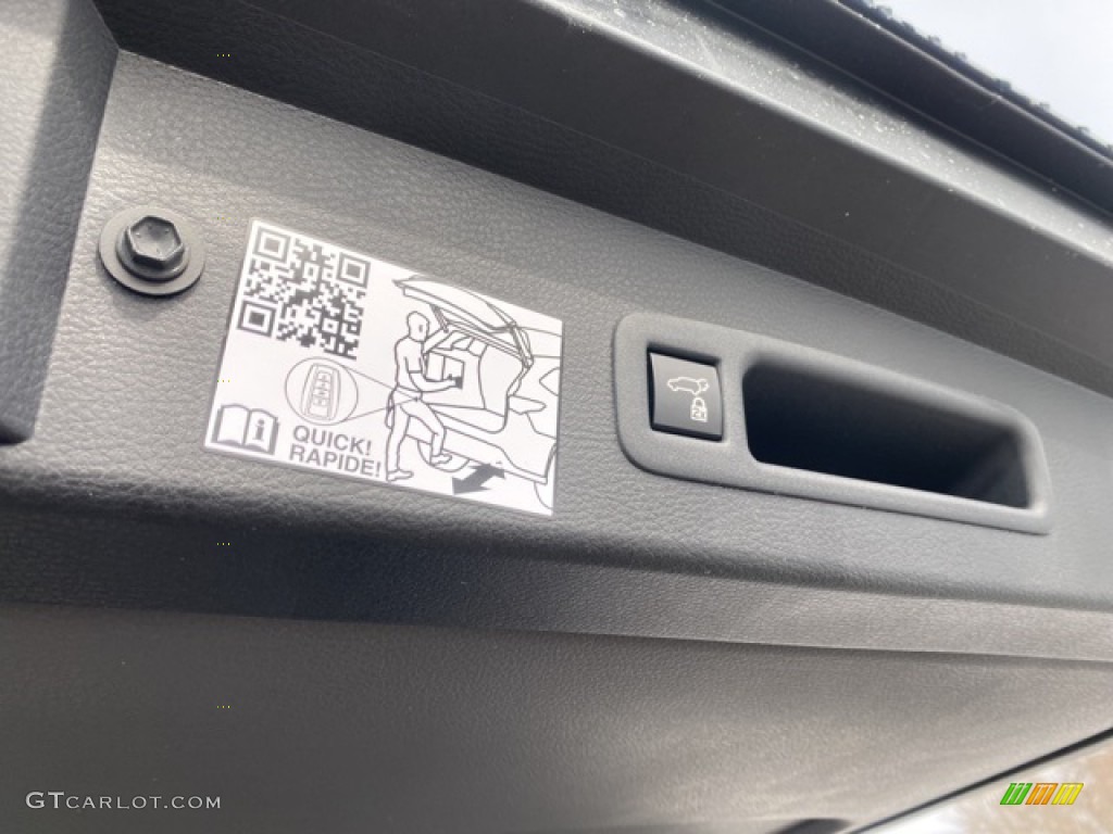 2021 Sienna XLE AWD Hybrid - Blueprint / Graphite photo #38