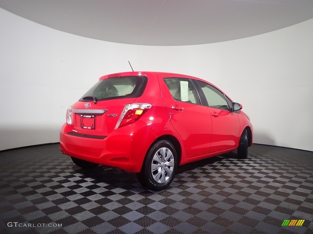 2012 Yaris L 5 Door - Absolutely Red / Ash Gray photo #15
