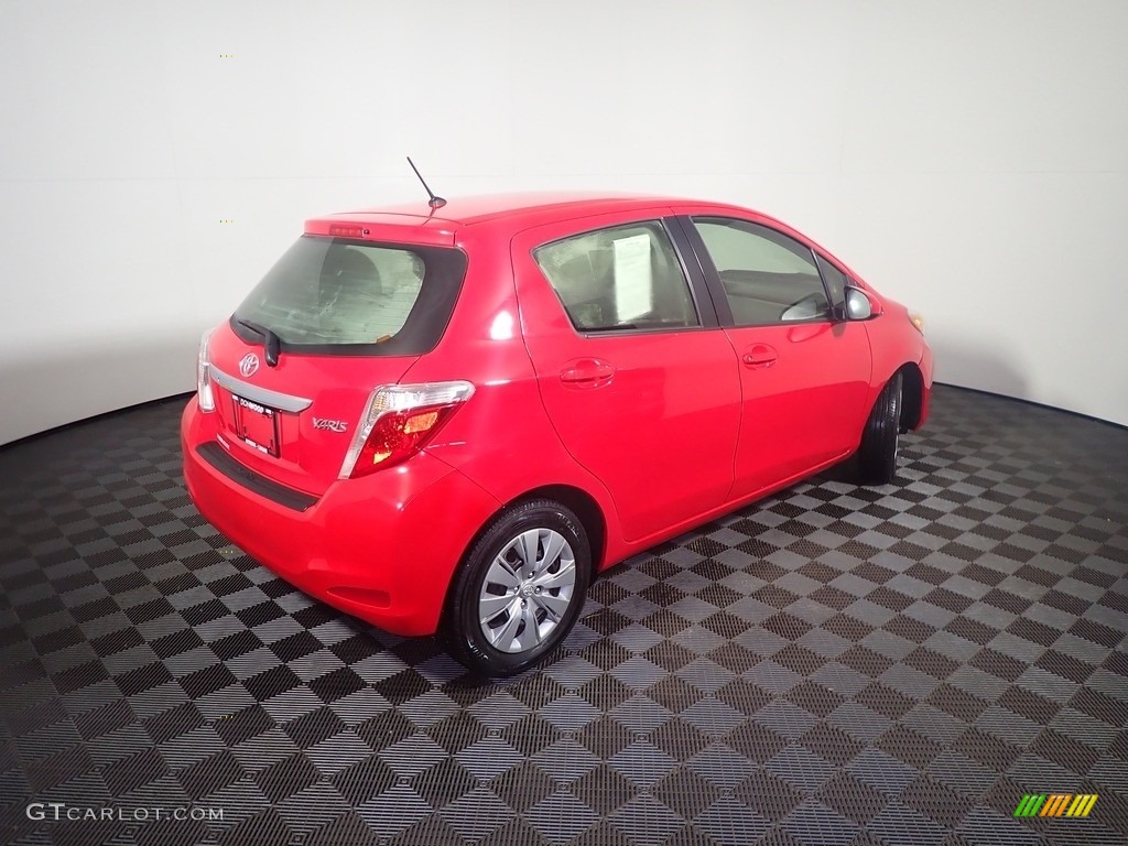 2012 Yaris L 5 Door - Absolutely Red / Ash Gray photo #16