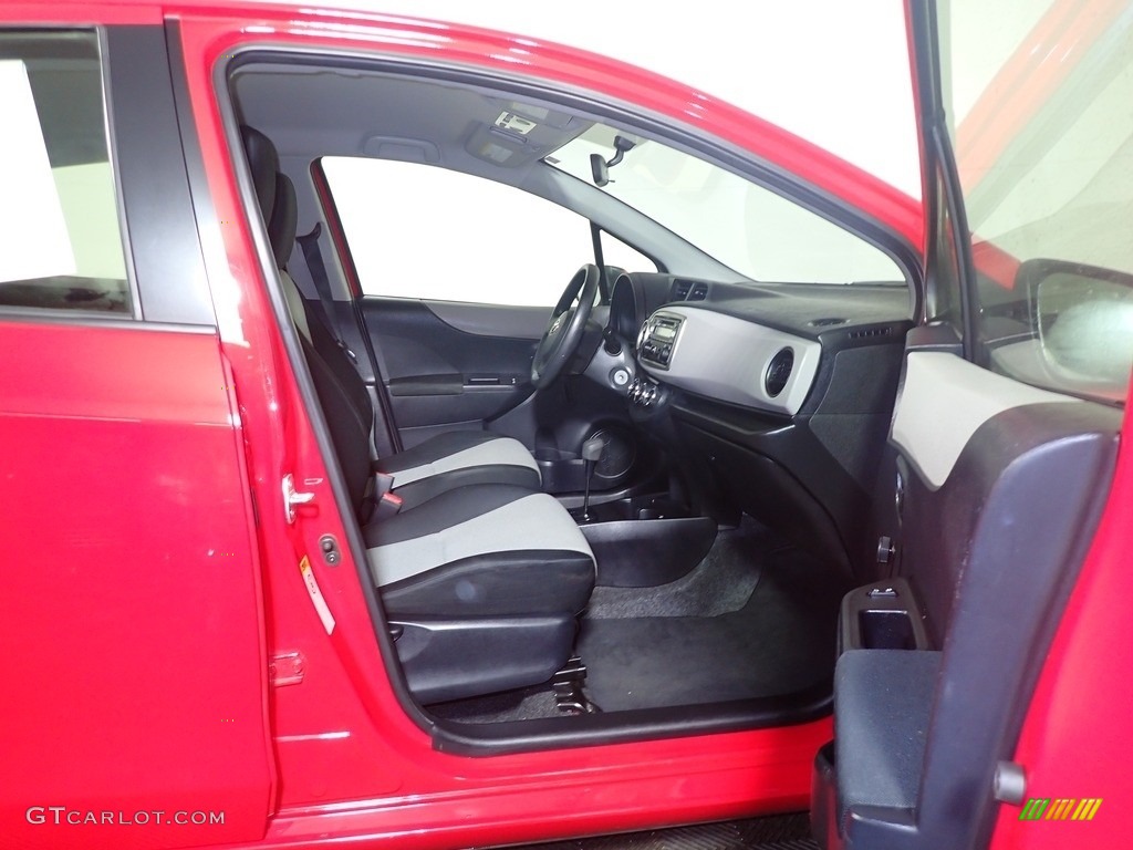 2012 Yaris L 5 Door - Absolutely Red / Ash Gray photo #34