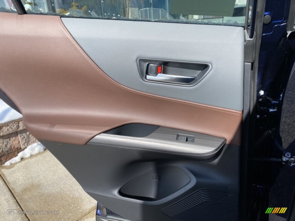 2021 Venza Hybrid Limited AWD - Blueprint / Black photo #29