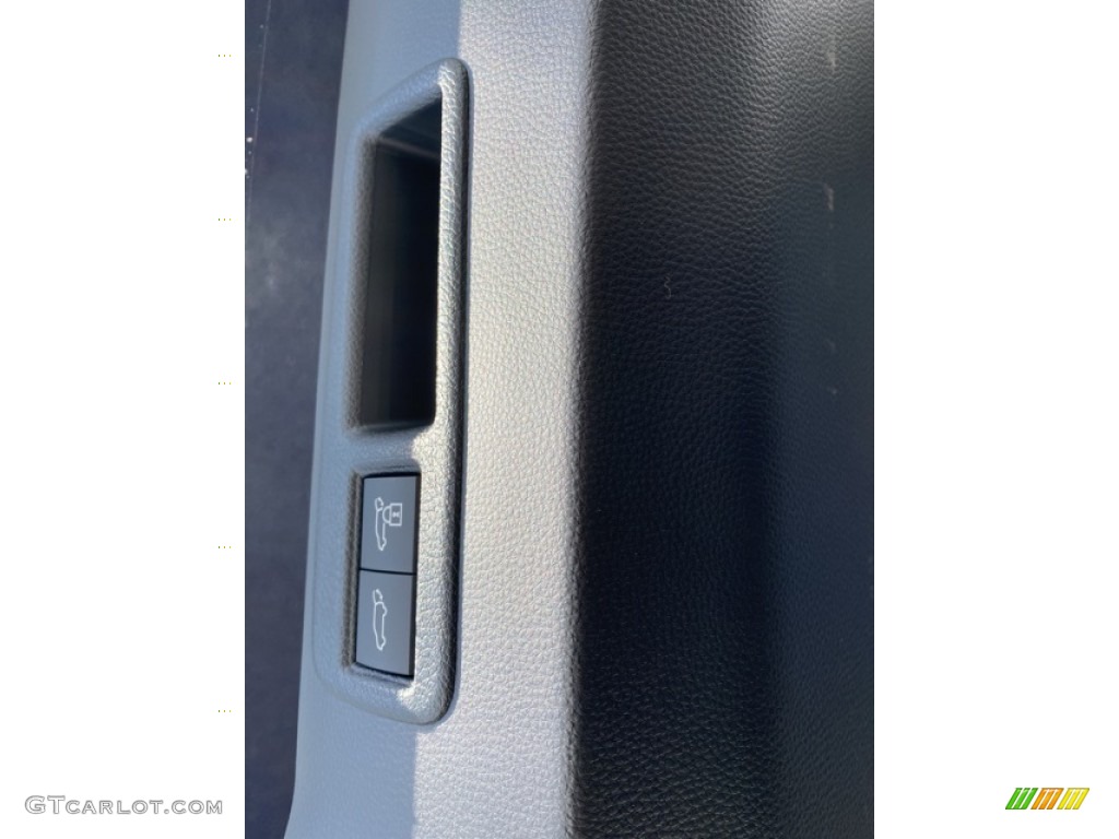 2021 Venza Hybrid Limited AWD - Blueprint / Black photo #33