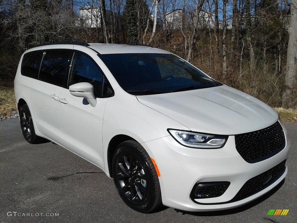 2021 Pacifica Touring L - Luxury White Pearl / Black photo #4