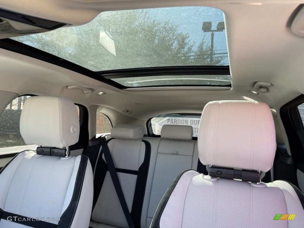 2021 Range Rover Velar R-Dynamic S - Fuji White / Light Oyster/Ebony photo #28