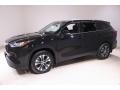 2020 Midnight Black Metallic Toyota Highlander XLE AWD  photo #3