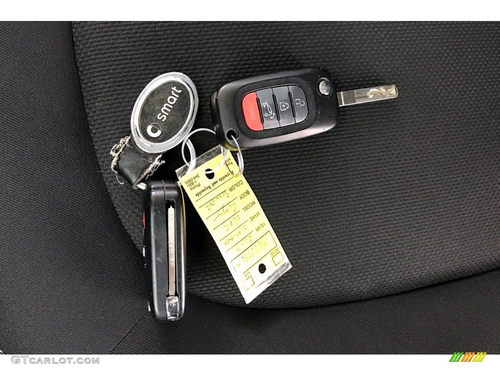 2017 Smart fortwo Electric Drive coupe Keys Photos