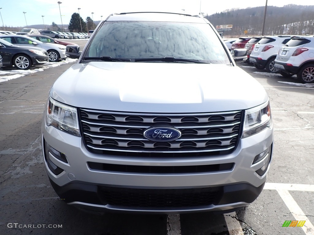 2017 Explorer XLT 4WD - Ingot Silver / Ebony Black photo #3