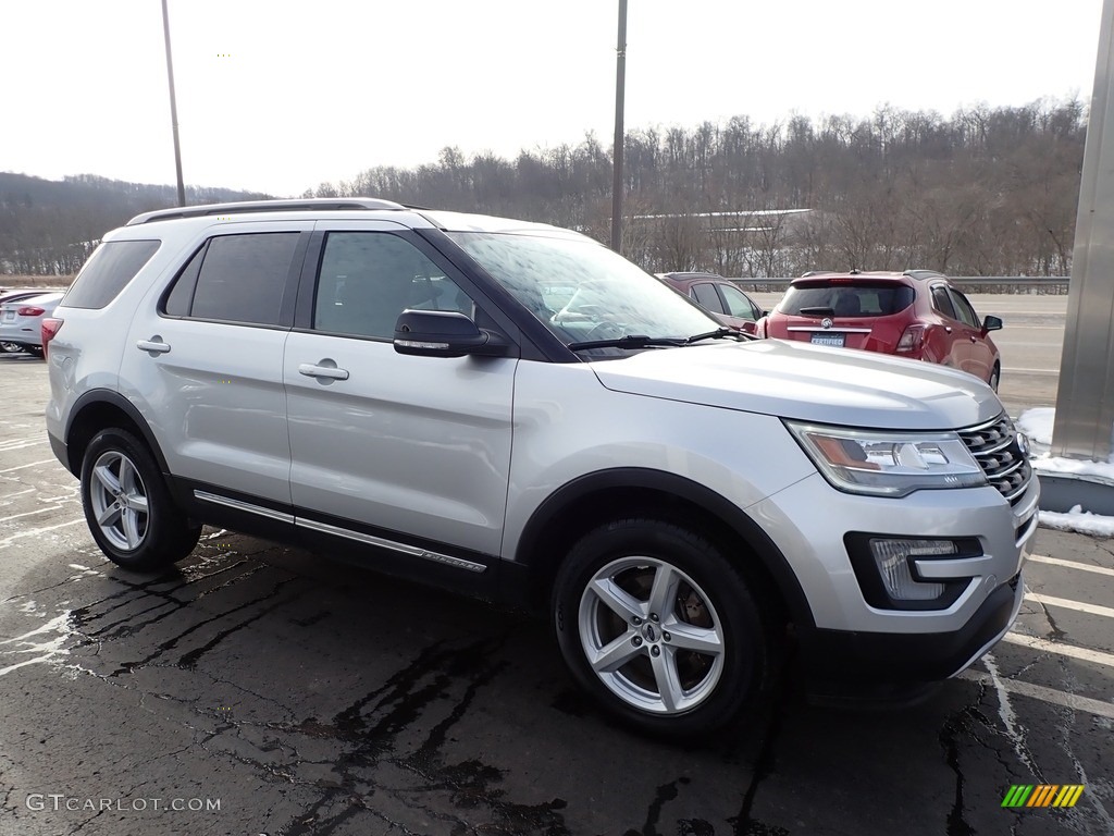 2017 Explorer XLT 4WD - Ingot Silver / Ebony Black photo #4