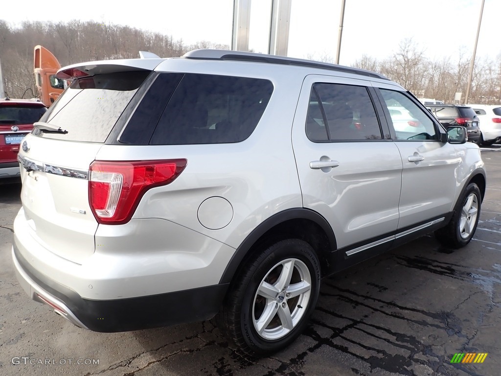 2017 Explorer XLT 4WD - Ingot Silver / Ebony Black photo #9