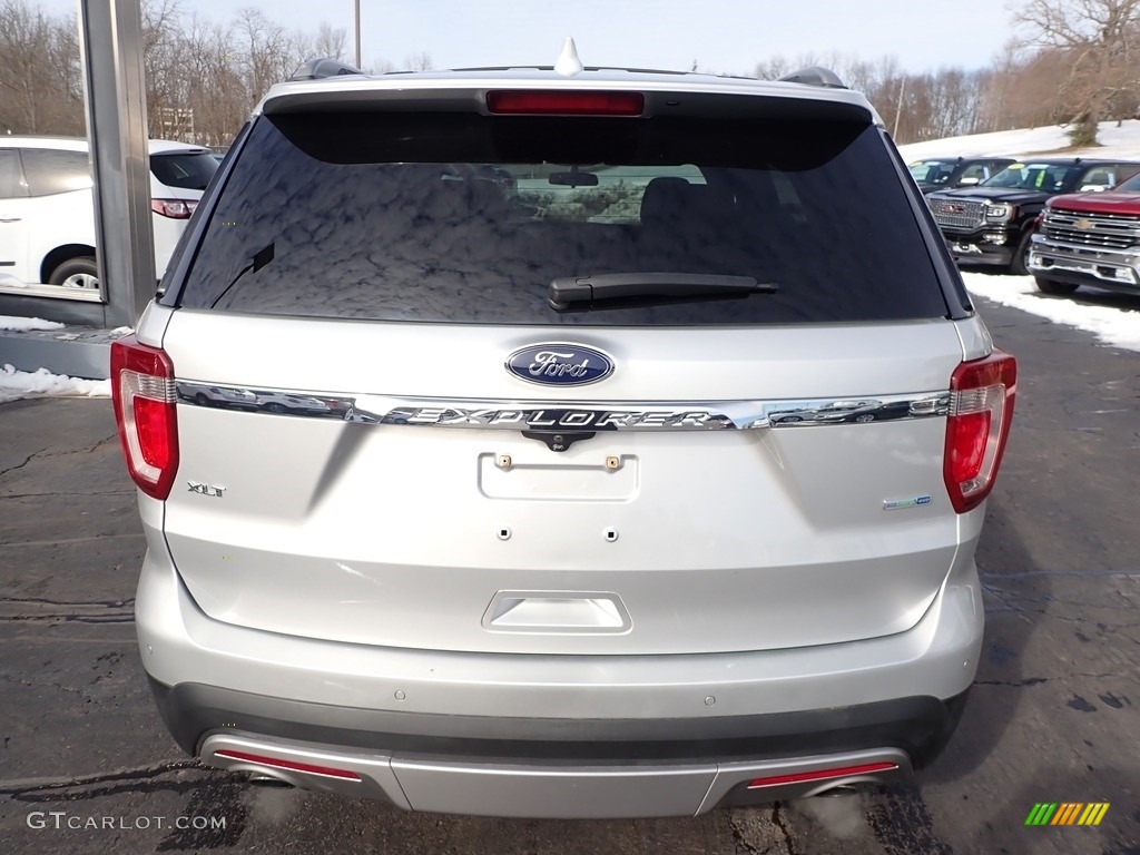 2017 Explorer XLT 4WD - Ingot Silver / Ebony Black photo #10