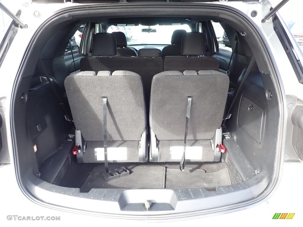 2017 Explorer XLT 4WD - Ingot Silver / Ebony Black photo #11