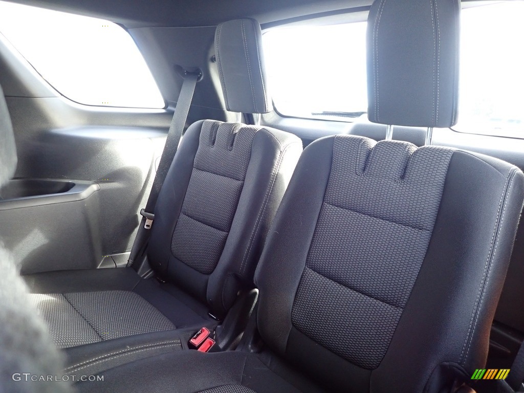 2017 Explorer XLT 4WD - Ingot Silver / Ebony Black photo #18