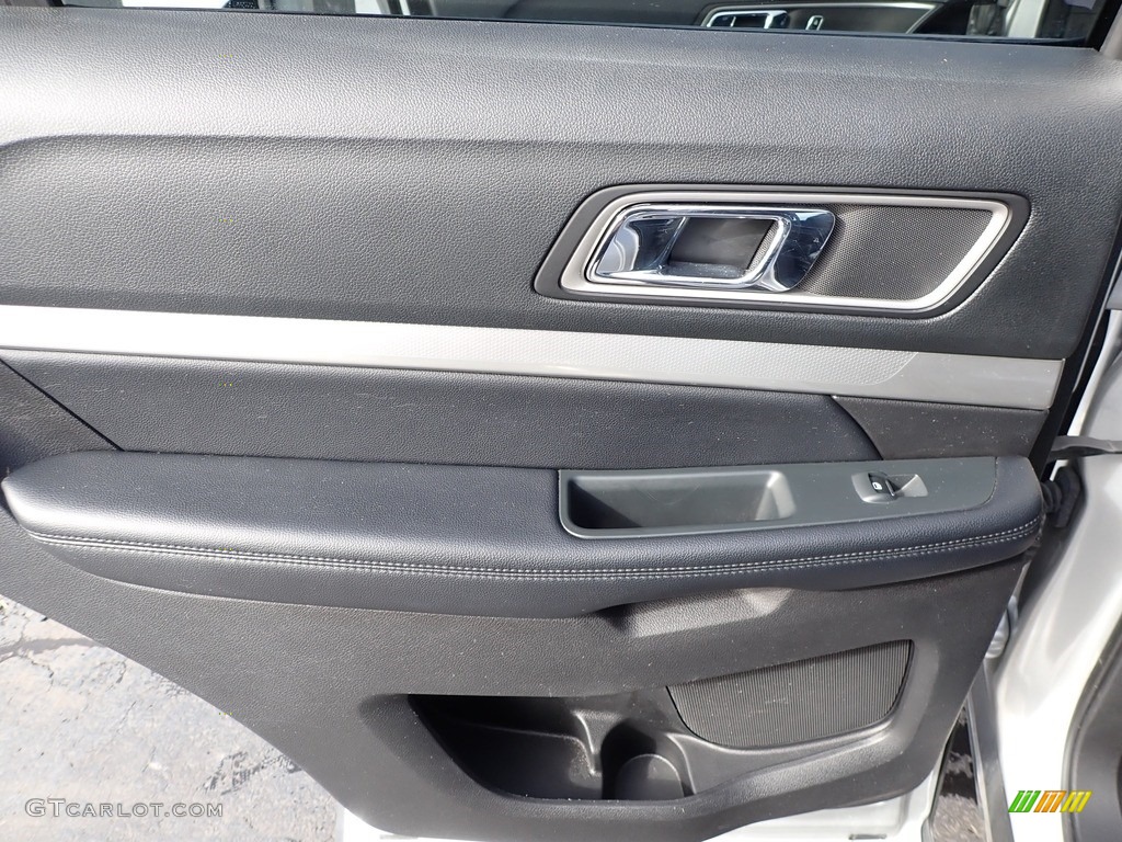 2017 Explorer XLT 4WD - Ingot Silver / Ebony Black photo #20