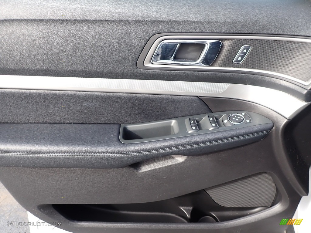 2017 Explorer XLT 4WD - Ingot Silver / Ebony Black photo #21