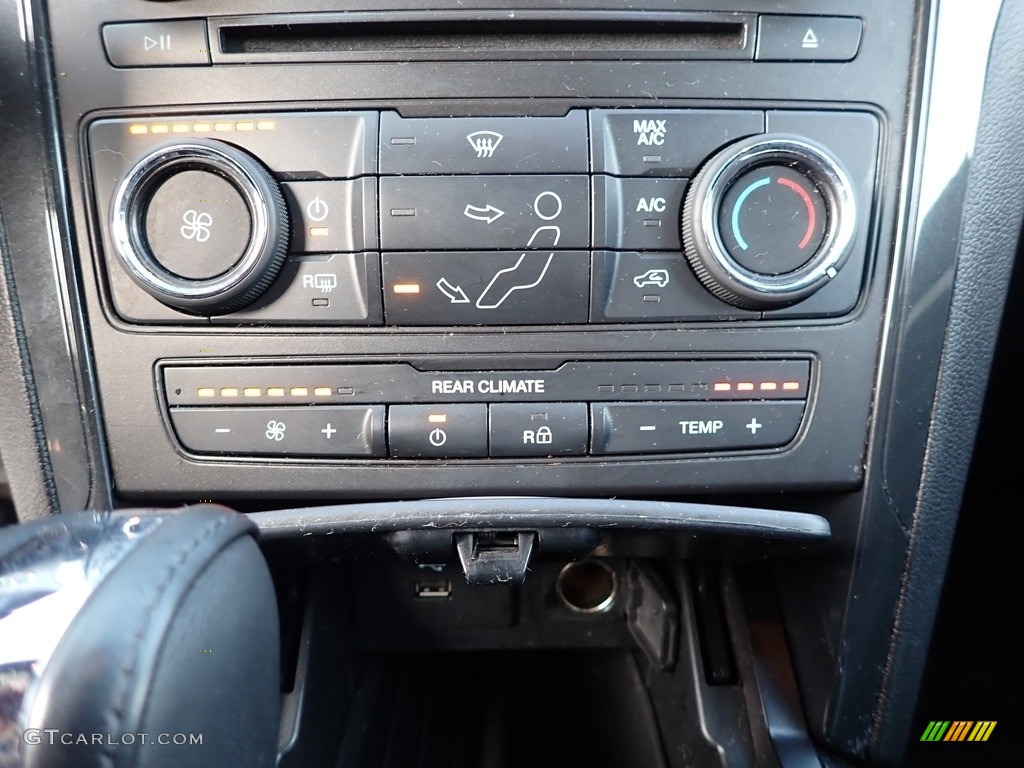 2017 Explorer XLT 4WD - Ingot Silver / Ebony Black photo #26