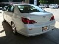 Blizzard White Pearl - Avalon XLS Photo No. 4