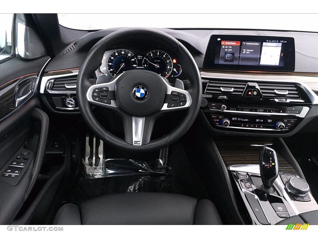 2018 BMW 5 Series M550i xDrive Sedan Black Dashboard Photo #141012002
