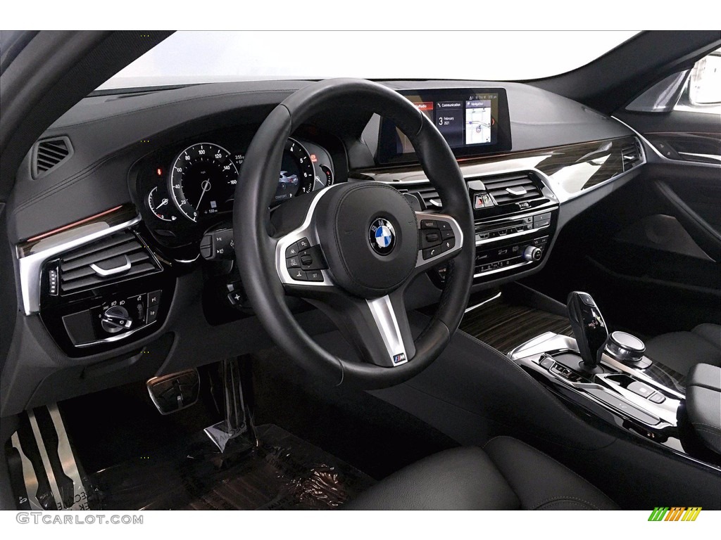2018 BMW 5 Series M550i xDrive Sedan Black Dashboard Photo #141012458