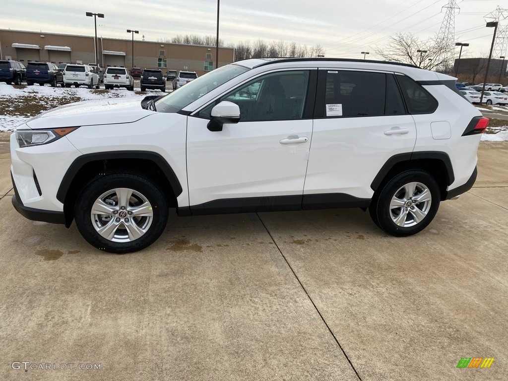 2021 RAV4 XLE AWD - Super White / Black photo #1