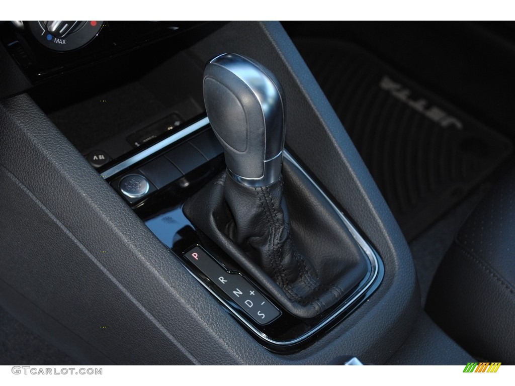 2018 Volkswagen Jetta SE Sport Transmission Photos