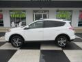 Super White - RAV4 XLE Photo No. 1