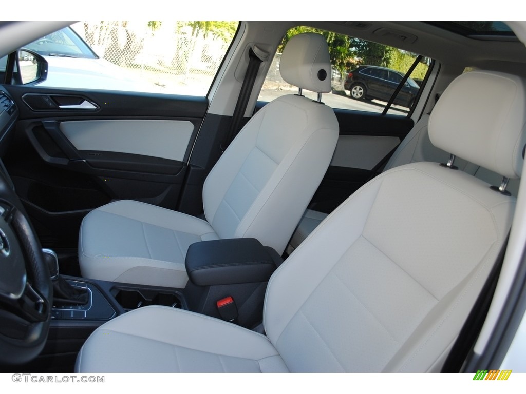 2018 Volkswagen Tiguan SEL Front Seat Photo #141025090