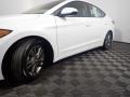 White - Elantra SE Photo No. 10