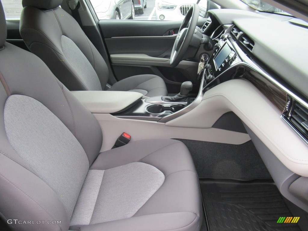 2018 Camry LE - Predawn Gray Mica / Ash photo #13