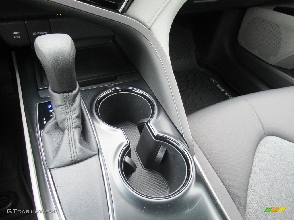 2018 Camry LE - Predawn Gray Mica / Ash photo #19
