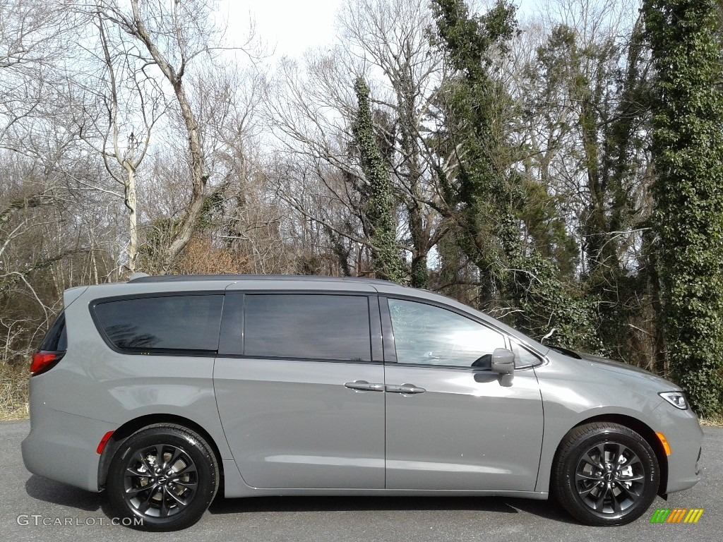 2021 Pacifica Touring - Ceramic Gray / Black photo #5